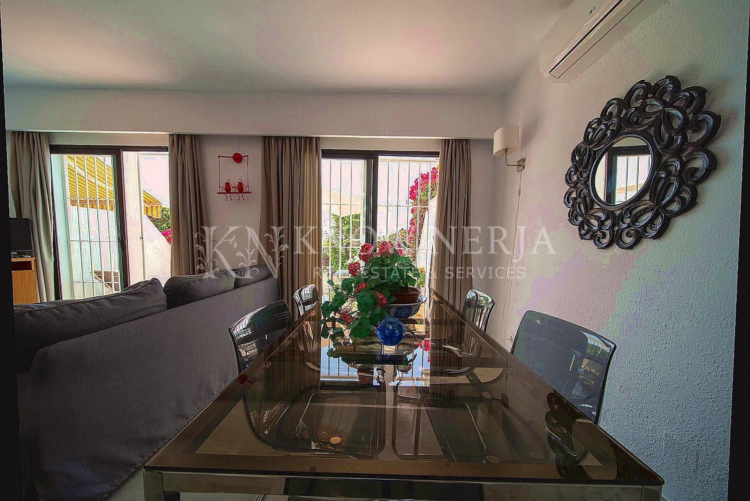 3 sovrum Villa till salu i Nerja med pool - 390 000 € (Ref: 9207210)