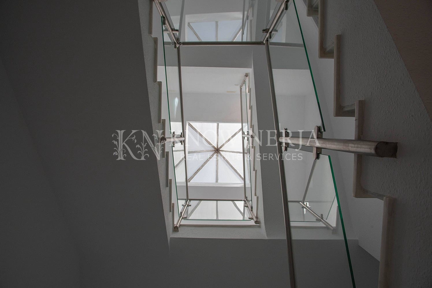 3 sovrum Villa till salu i Nerja med pool - 390 000 € (Ref: 9207210)