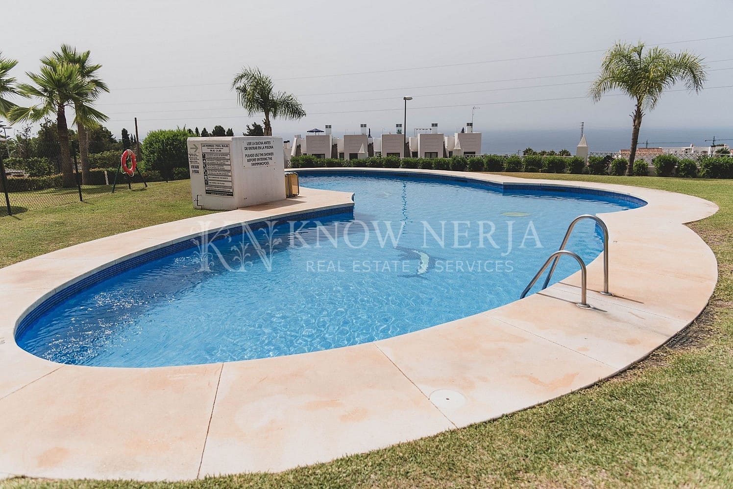3 sovrum Villa till salu i Nerja med pool - 390 000 € (Ref: 9207210)