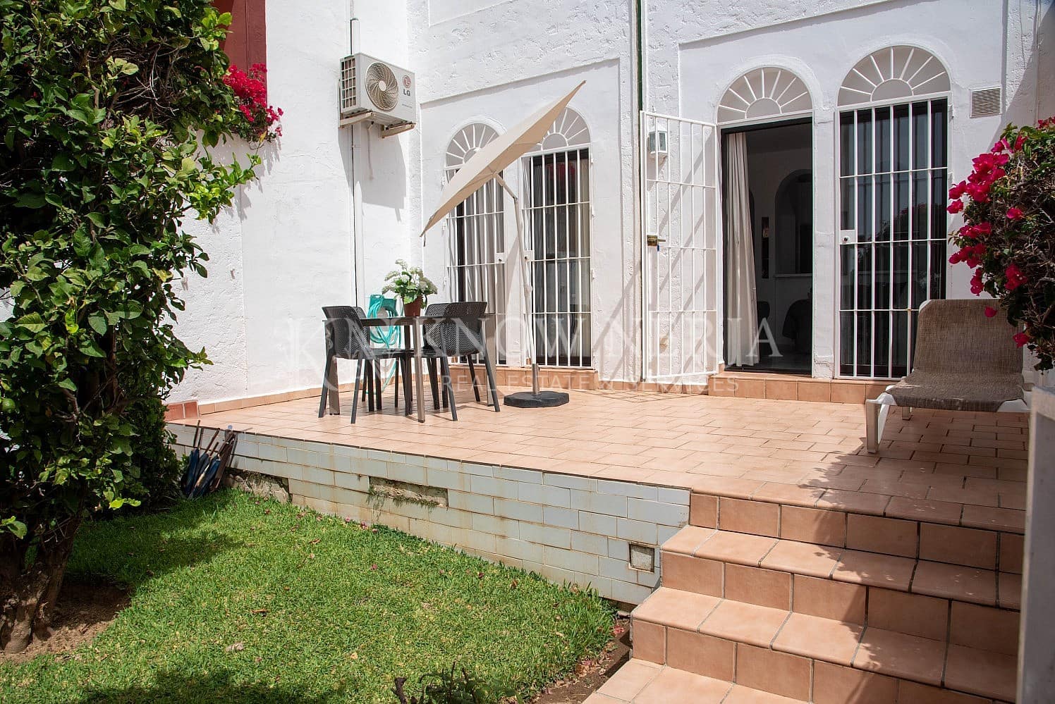 3 sovrum Villa till salu i Nerja med pool - 390 000 € (Ref: 9207210)