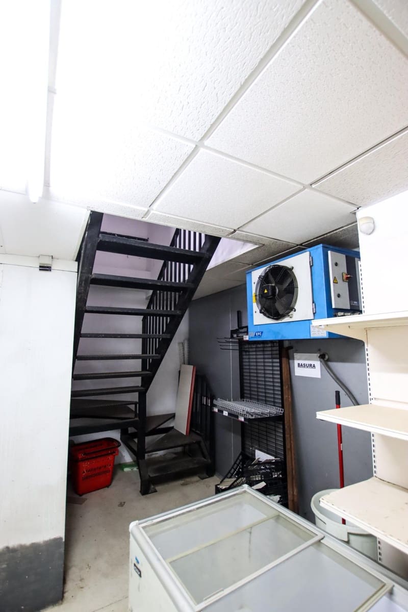 Erhverv til salg i Puebla de la Calzada - € 350.000 (Ref: 9194676)