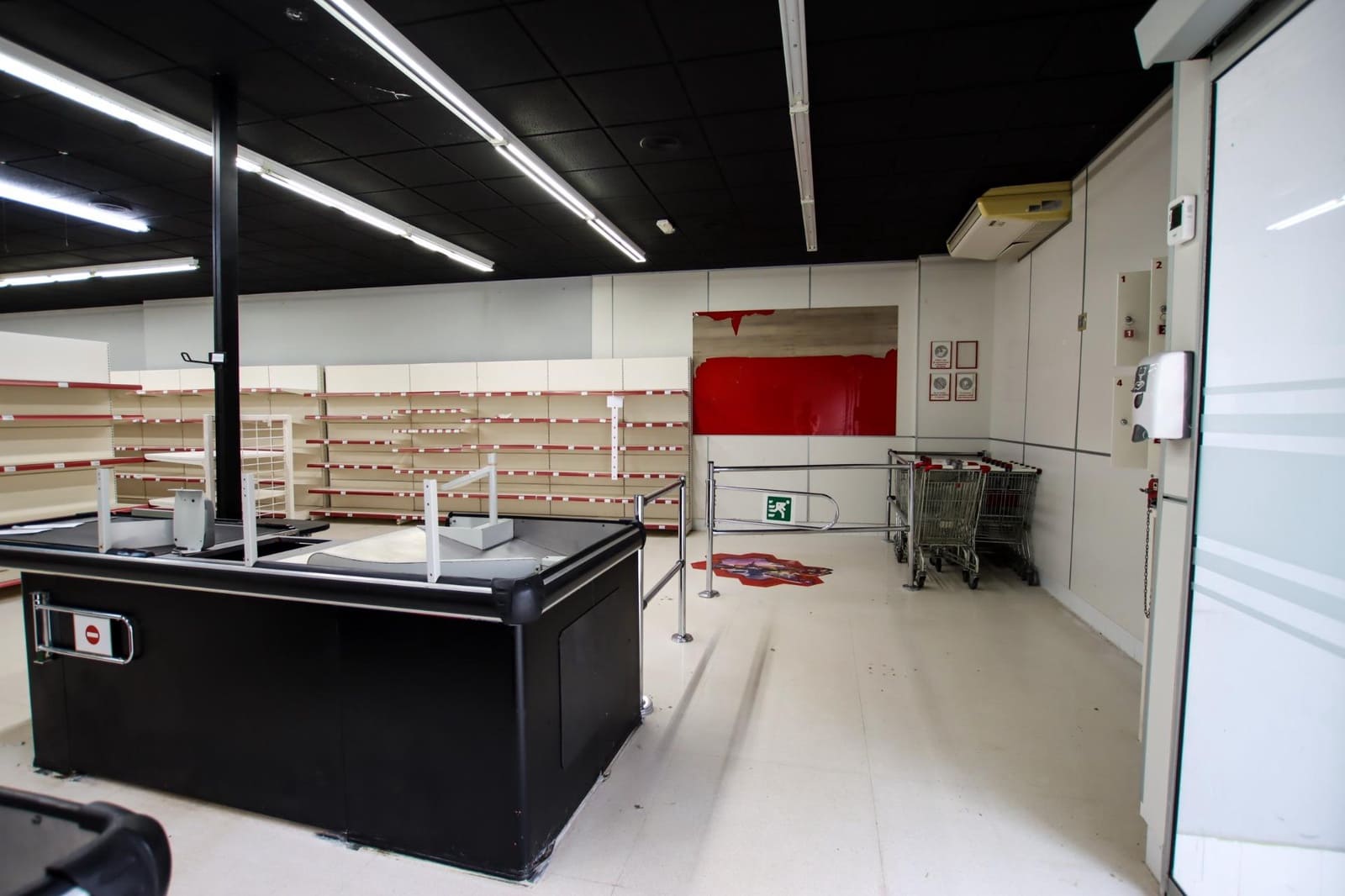 Erhverv til salg i Puebla de la Calzada - € 350.000 (Ref: 9194676)