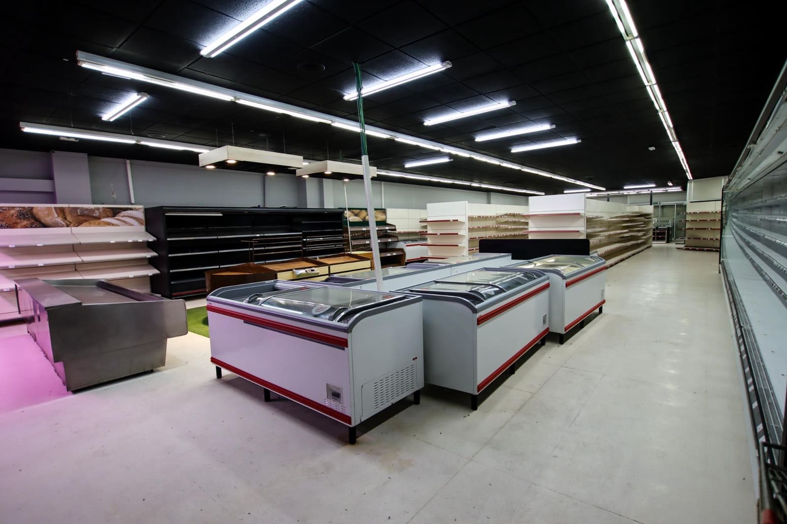 Erhverv til salg i Puebla de la Calzada - € 350.000 (Ref: 9194676)