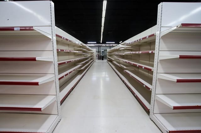 Commercial for sale in Puebla de la Calzada - € 350,000 (Ref: 9194676)