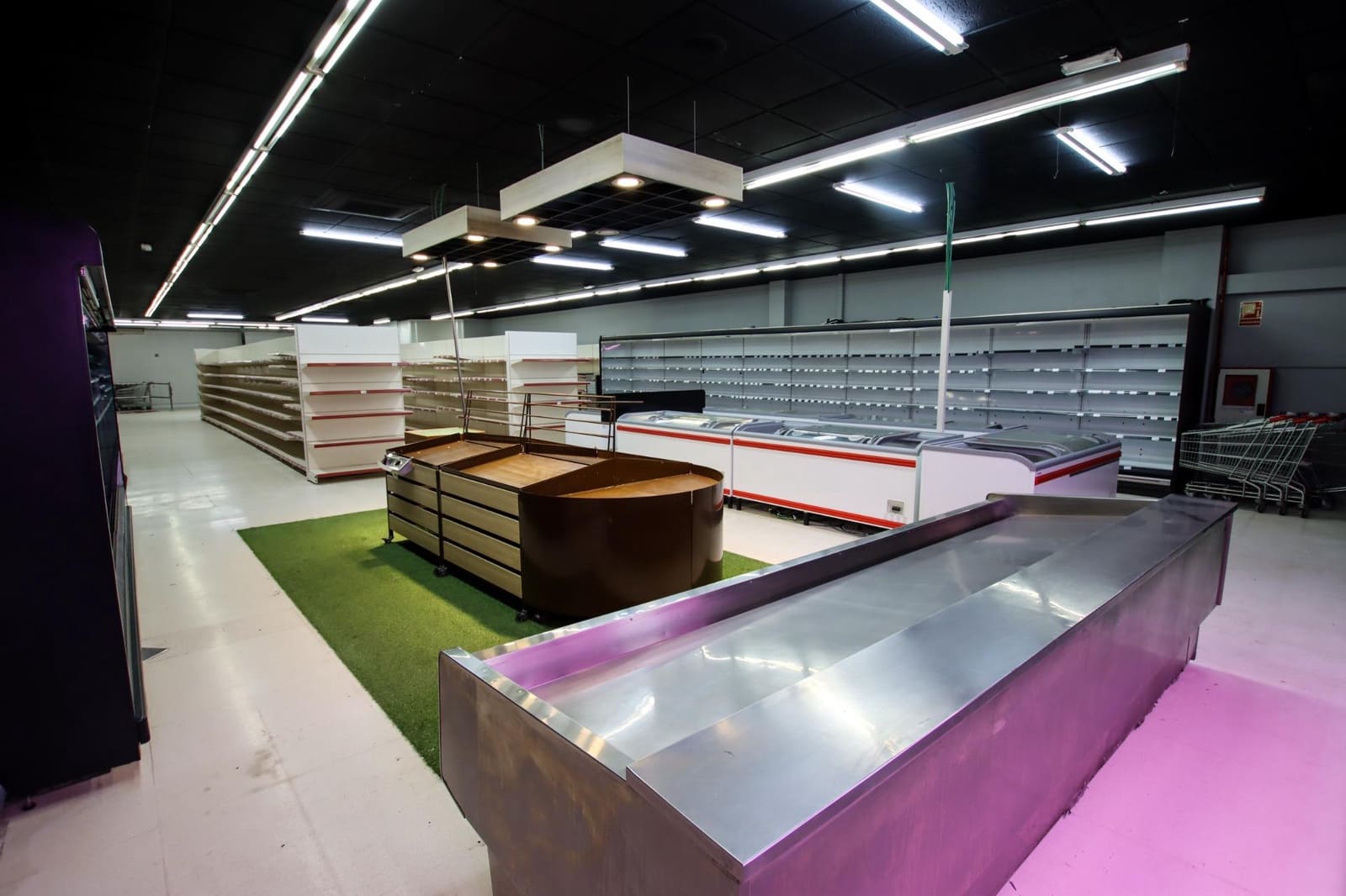 Erhverv til salg i Puebla de la Calzada - € 350.000 (Ref: 9194676)