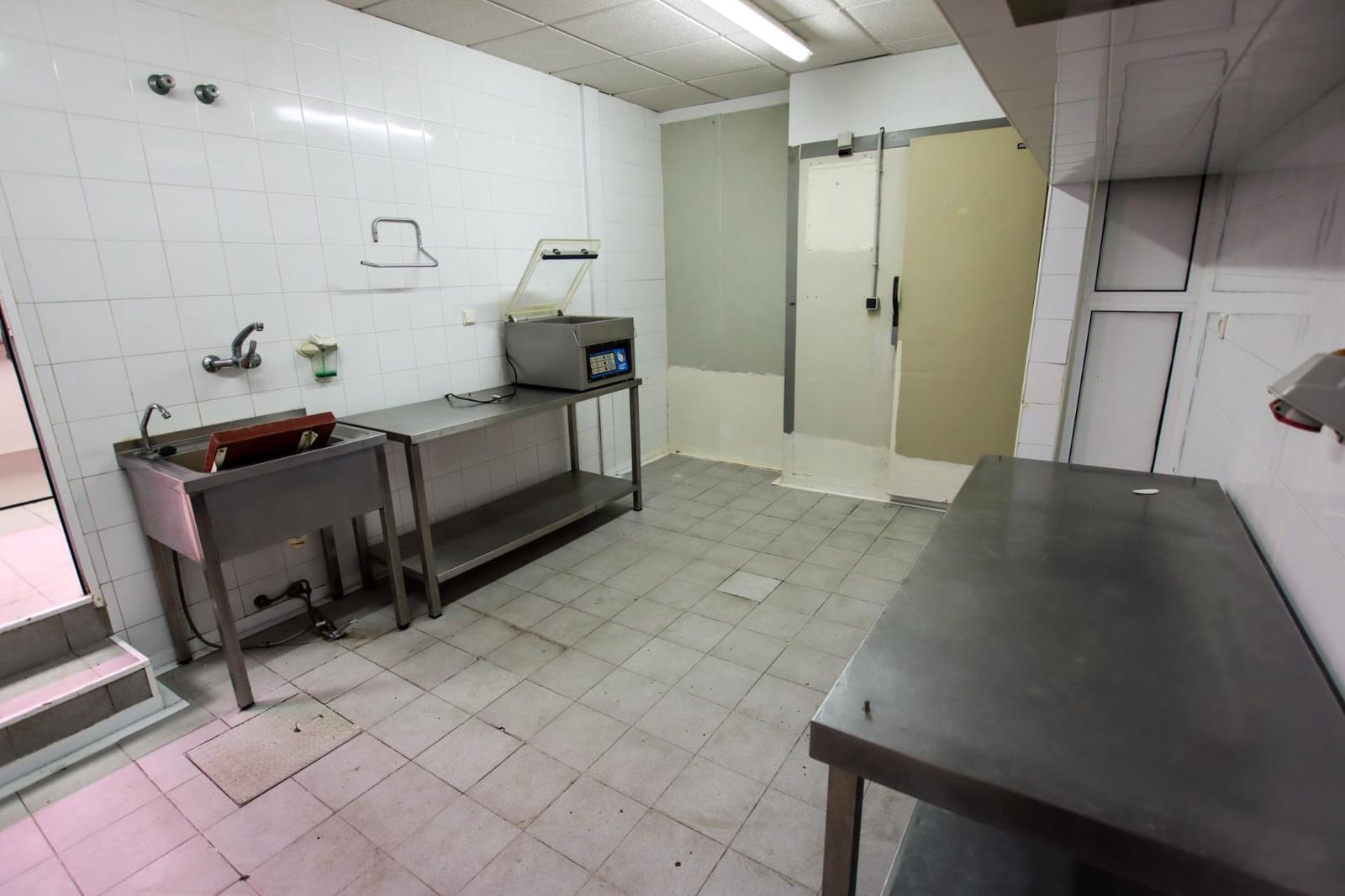 Erhverv til salg i Puebla de la Calzada - € 350.000 (Ref: 9194676)