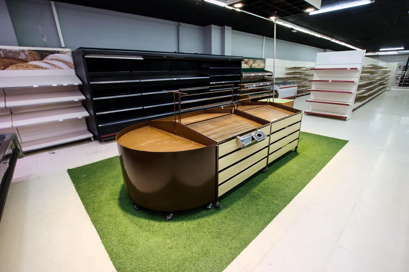 Erhverv til salg i Puebla de la Calzada - € 350.000 (Ref: 9194676)