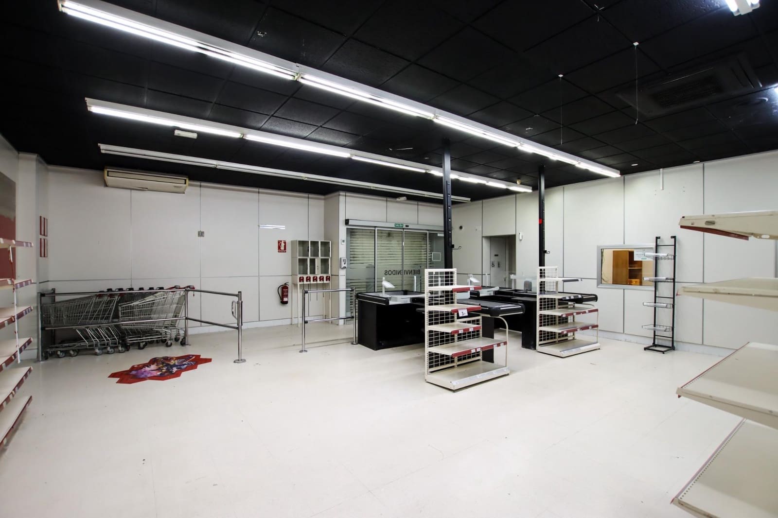 Erhverv til salg i Puebla de la Calzada - € 350.000 (Ref: 9194676)