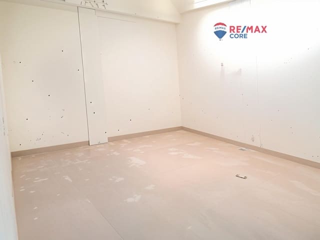 Kommersiell till salu i Badajoz stad - 439 000 € (Ref: 9194678)