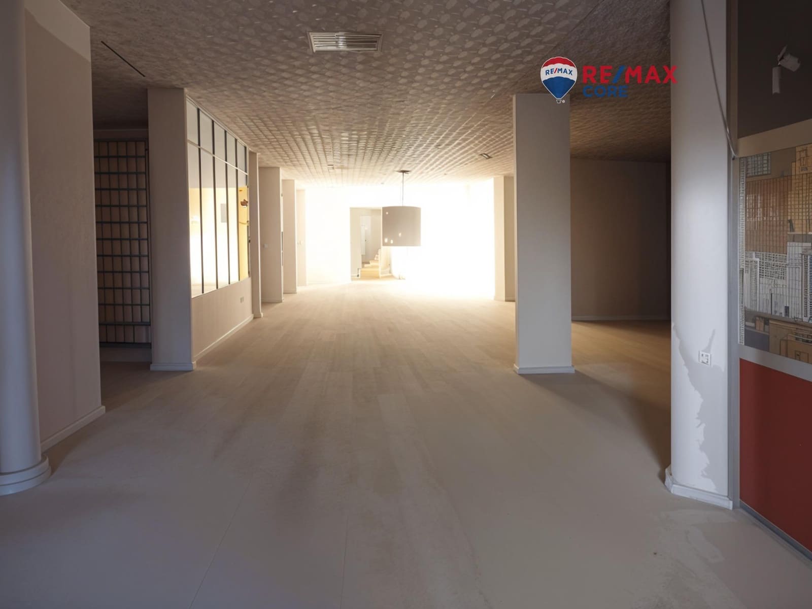 Erhverv til salg i Badajoz by - € 439.000 (Ref: 9194678)