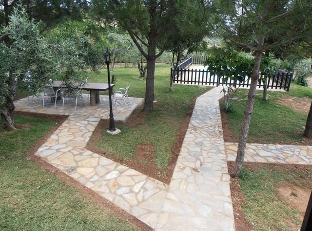 4 bedroom Finca/Country House for sale in Puebla de Obando with pool - € 295,000 (Ref: 9194687)