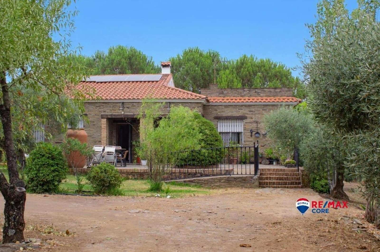 4 soveværelse Finca/Landehus til salg i Puebla de Obando med swimmingpool - € 295.000 (Ref: 9194687)