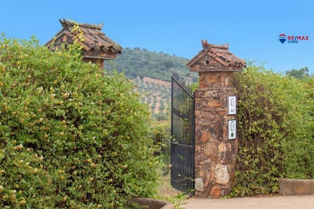 4 bedroom Finca/Country House for sale in Puebla de Obando with pool - € 295,000 (Ref: 9194687)