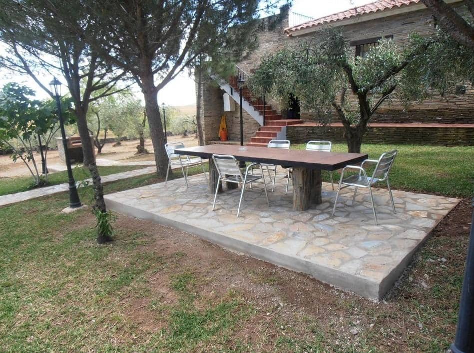 4 soveværelse Finca/Landehus til salg i Puebla de Obando med swimmingpool - € 295.000 (Ref: 9194687)