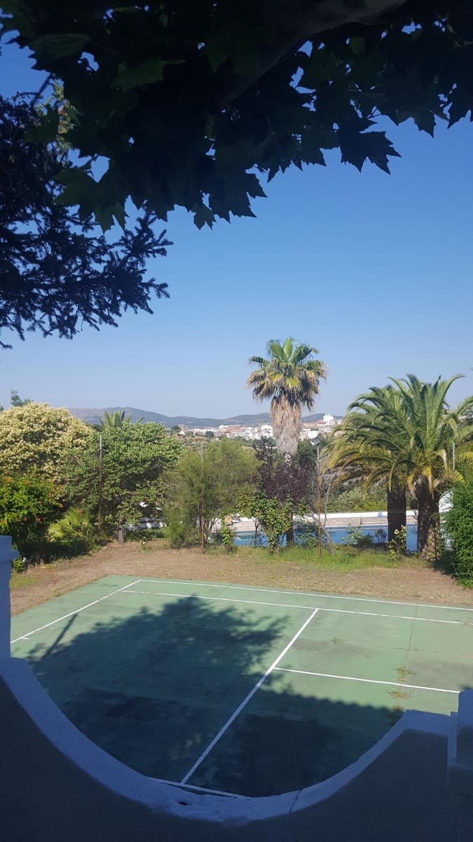 6 soveværelse Finca/Landehus til salg i Plasencia med swimmingpool garage - € 1.350.000 (Ref: 9194688)