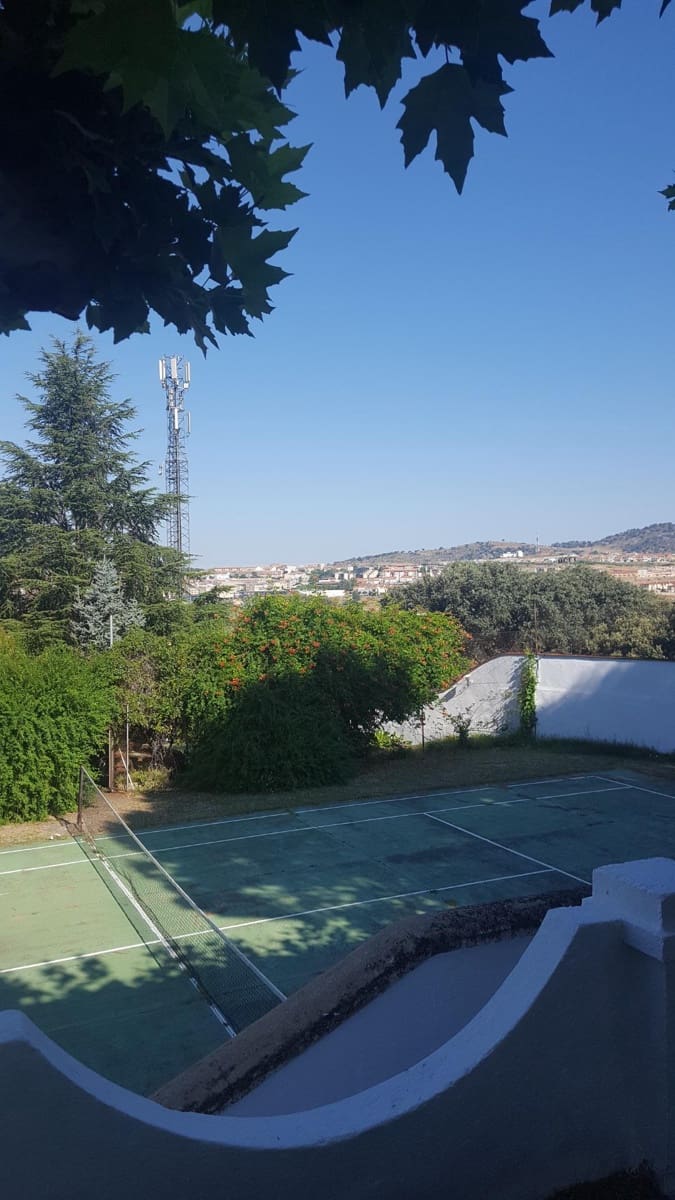 6 soveværelse Finca/Landehus til salg i Plasencia med swimmingpool garage - € 1.350.000 (Ref: 9194688)