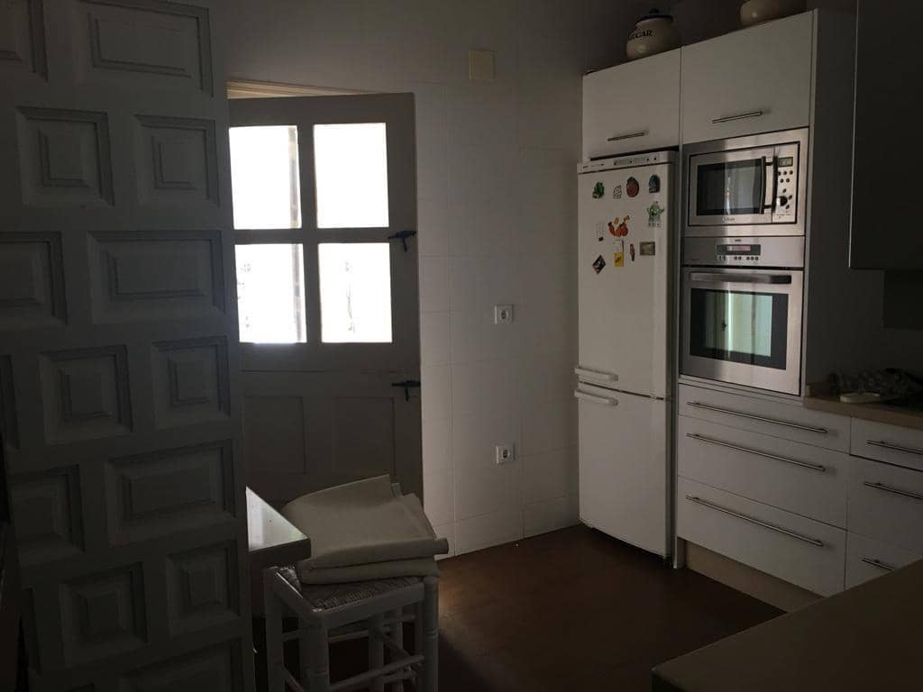 6 soveværelse Finca/Landehus til salg i Plasencia med swimmingpool garage - € 1.350.000 (Ref: 9194688)