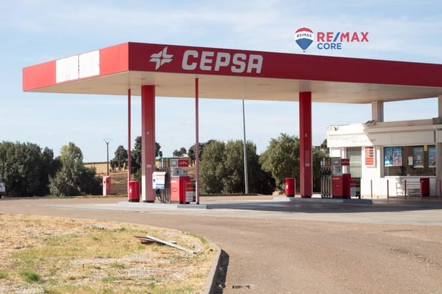 Bedrijf te koop in Dehesilla de Calamón - Campomanes, Badajoz stad - € 675.000 (Ref: 9197728)