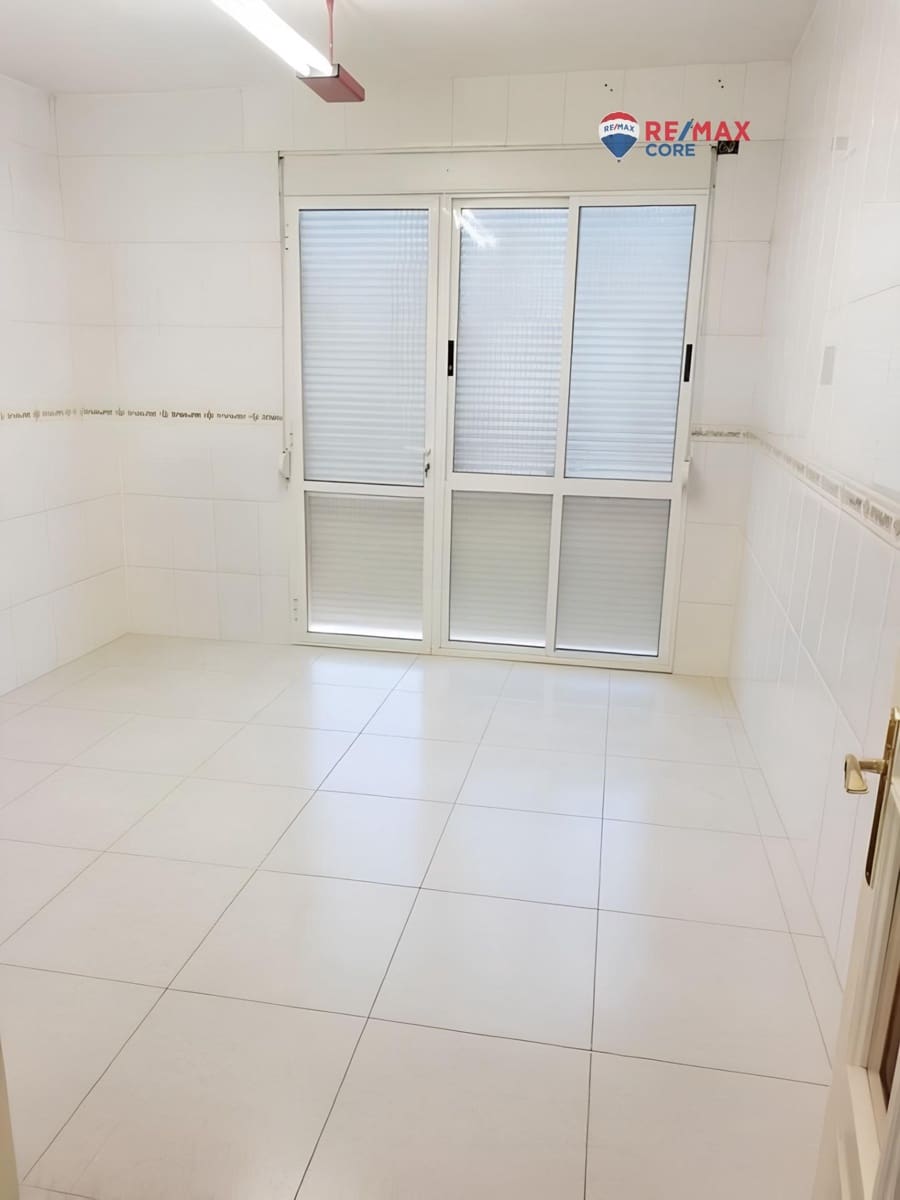 3 slaapkamer Flat te koop in Badajoz stad met garage - € 275.000 (Ref: 9228858)