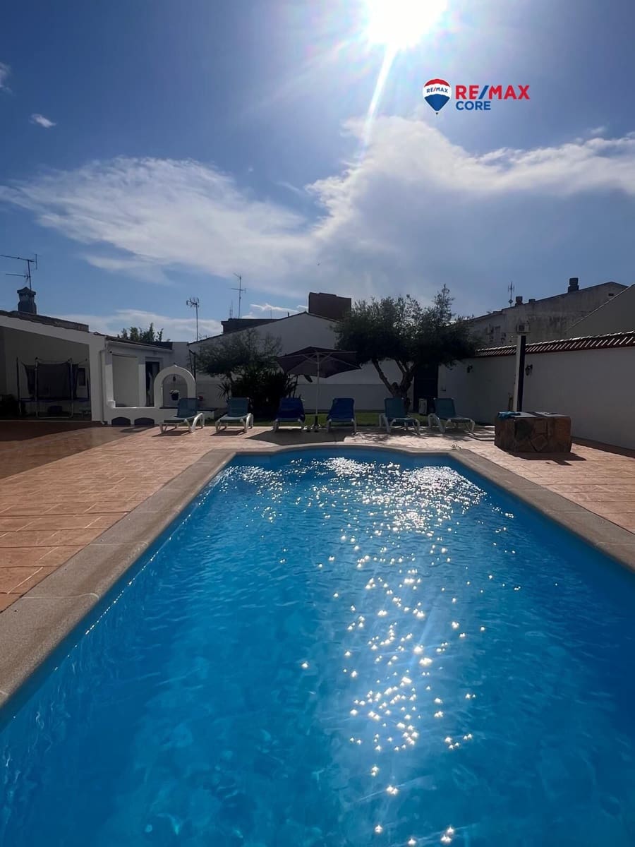 5 soveværelse Lejlighed til salg i Villar del Rey med swimmingpool garage - € 360.000 (Ref: 9243416)