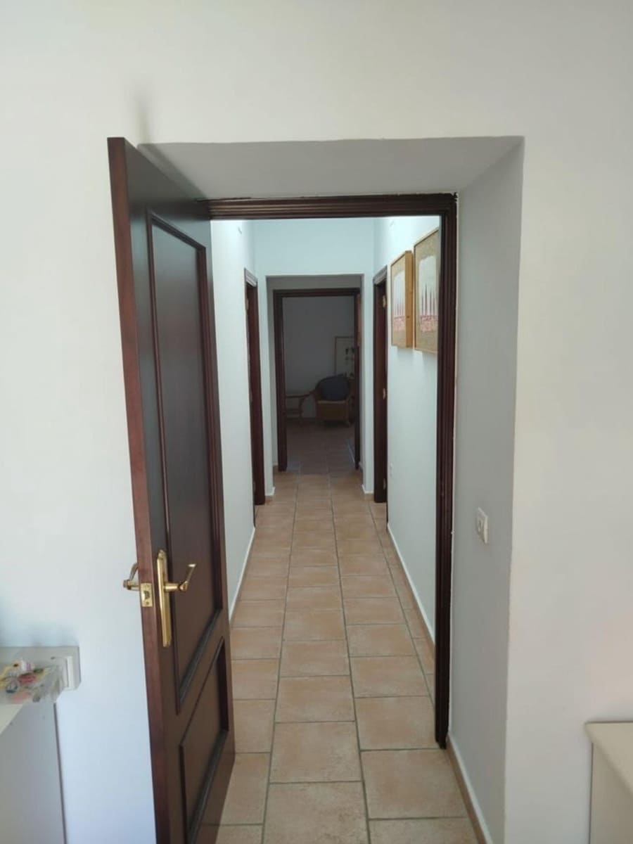 5 soveværelse Lejlighed til salg i Villar del Rey med swimmingpool garage - € 360.000 (Ref: 9243416)