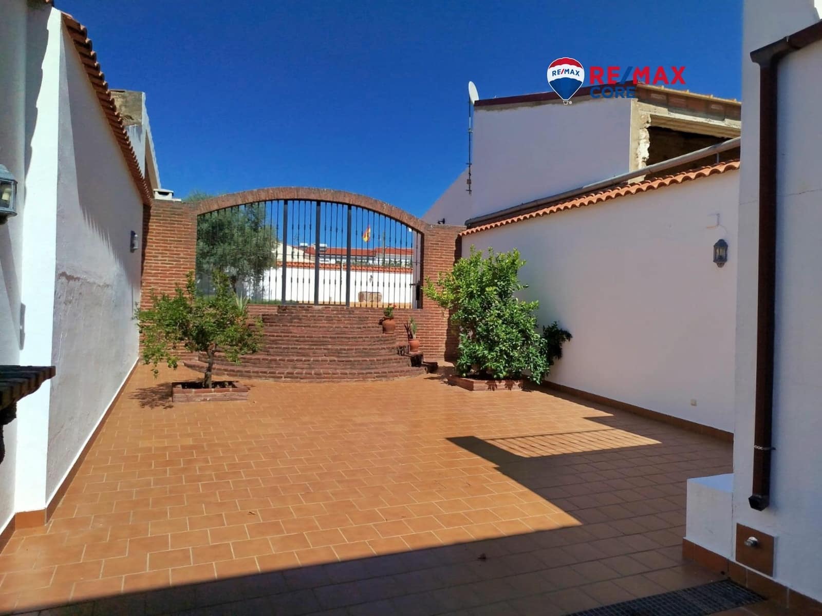 5 soveværelse Lejlighed til salg i Villar del Rey med swimmingpool garage - € 360.000 (Ref: 9243416)