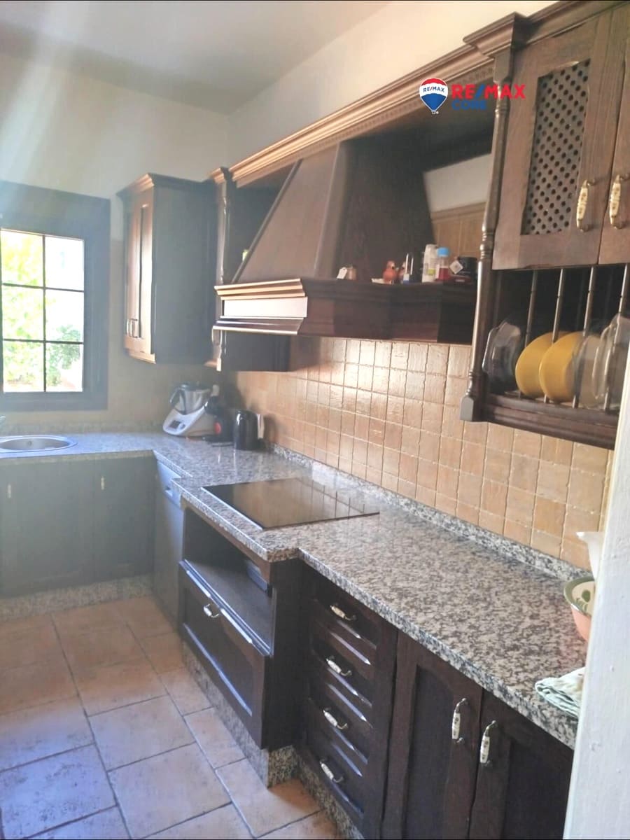 5 soveværelse Lejlighed til salg i Villar del Rey med swimmingpool garage - € 360.000 (Ref: 9243416)