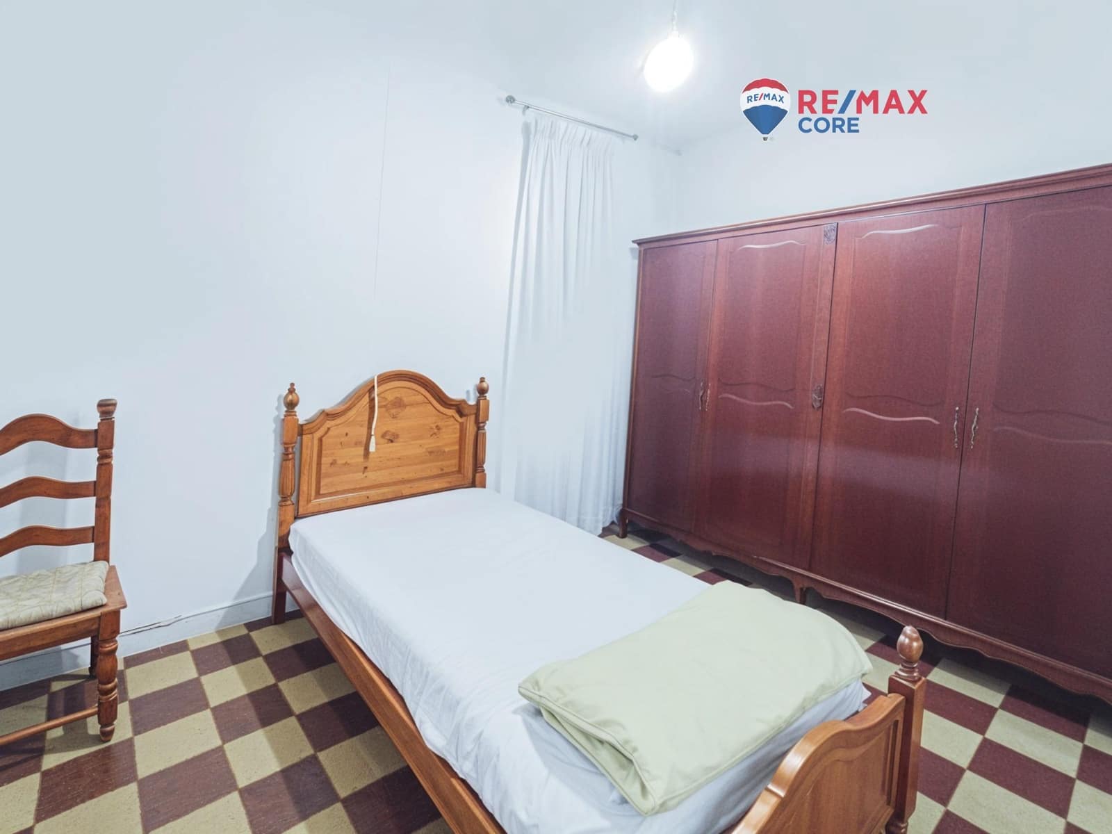 6 soveværelse Byhus til salg i Villar del Rey med garage - € 110.000 (Ref: 9303533)