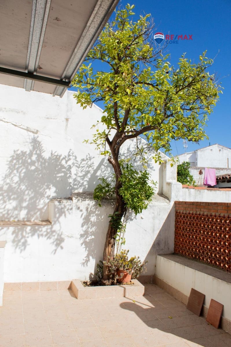 6 soverom Hus til salgs i Villar del Rey med garasje - € 110 000 (Ref: 9303533)