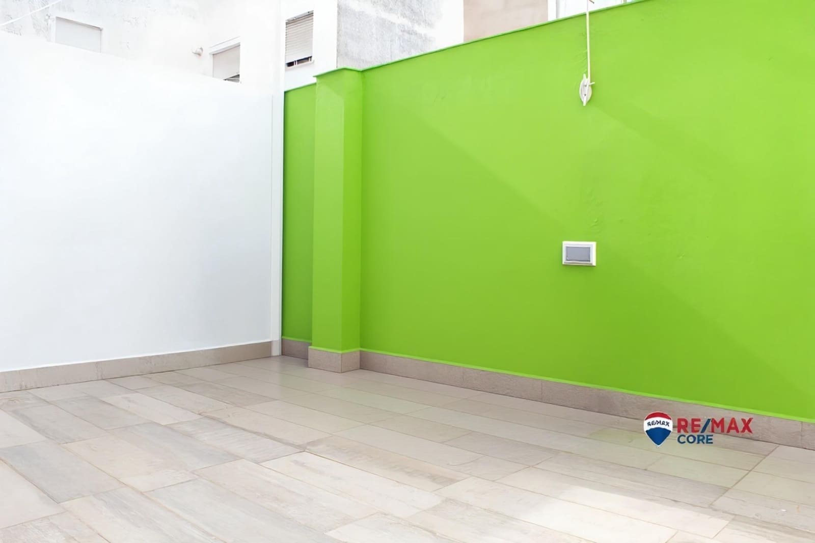 2 slaapkamer Flat te koop in Badajoz stad met garage - € 181.800 (Ref: 9317853)