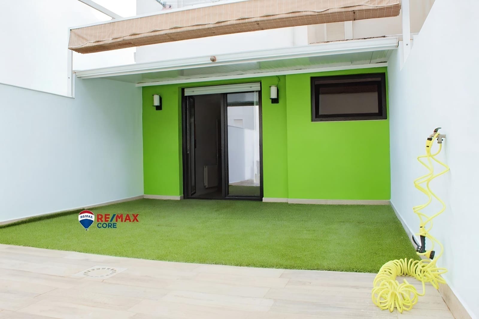 2 slaapkamer Flat te koop in Badajoz stad met garage - € 181.800 (Ref: 9317853)