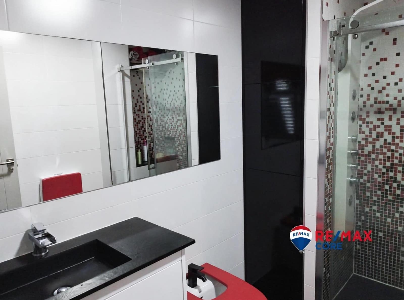 2 slaapkamer Flat te koop in Badajoz stad met garage - € 181.800 (Ref: 9317853)