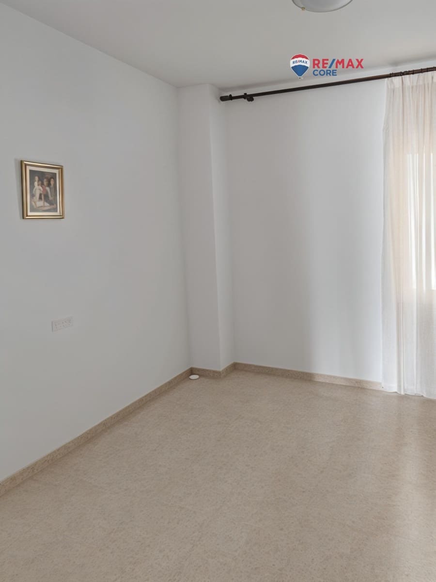 Piso de 3 habitaciones en Montijo en venta con garaje - 99.000 € (Ref: 9326466)