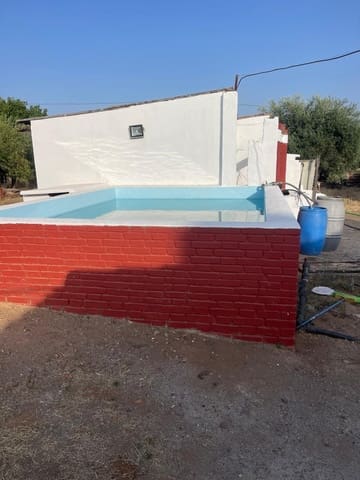 4 bedroom Finca/Country House for sale in Mérida with garage - € 310,000 (Ref: 9330643)