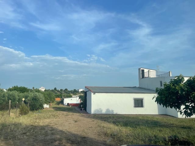 4 bedroom Finca/Country House for sale in Mérida with garage - € 310,000 (Ref: 9330643)