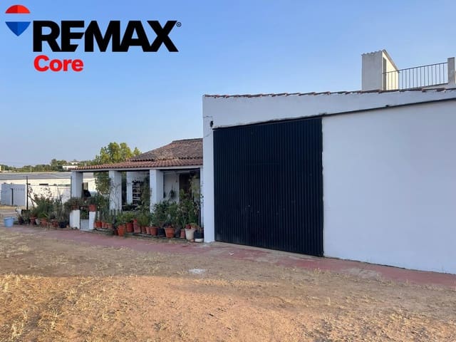 4 chambre Finca/Maison de Campagne à vendre à Mérida avec garage - 295 000 € (Ref: 9330643)
