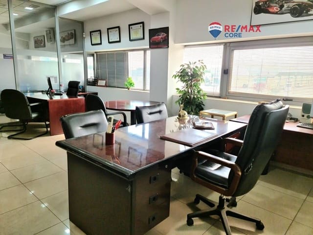 Commercial for rent in Almendralejo - € 400 (Ref: 9334966)