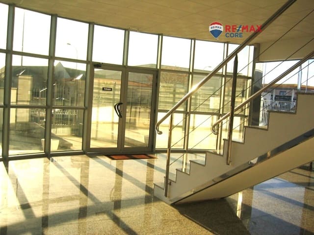 Commercial for rent in Almendralejo - € 400 (Ref: 9334966)