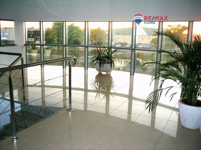 Commercial for rent in Almendralejo - € 400 (Ref: 9334966)