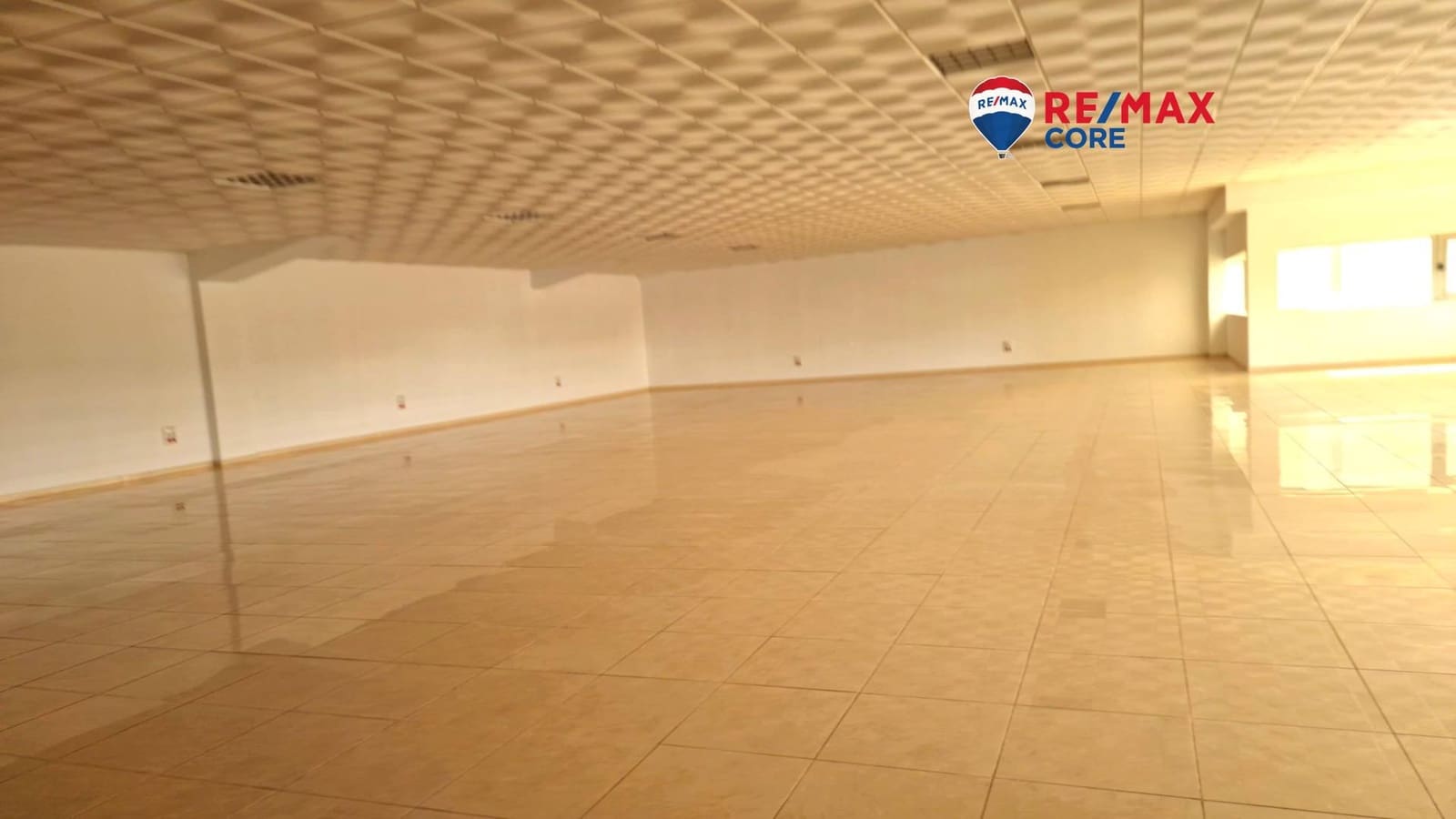 Kommersiell til leie i Almendralejo - € 400 (Ref: 9334966)