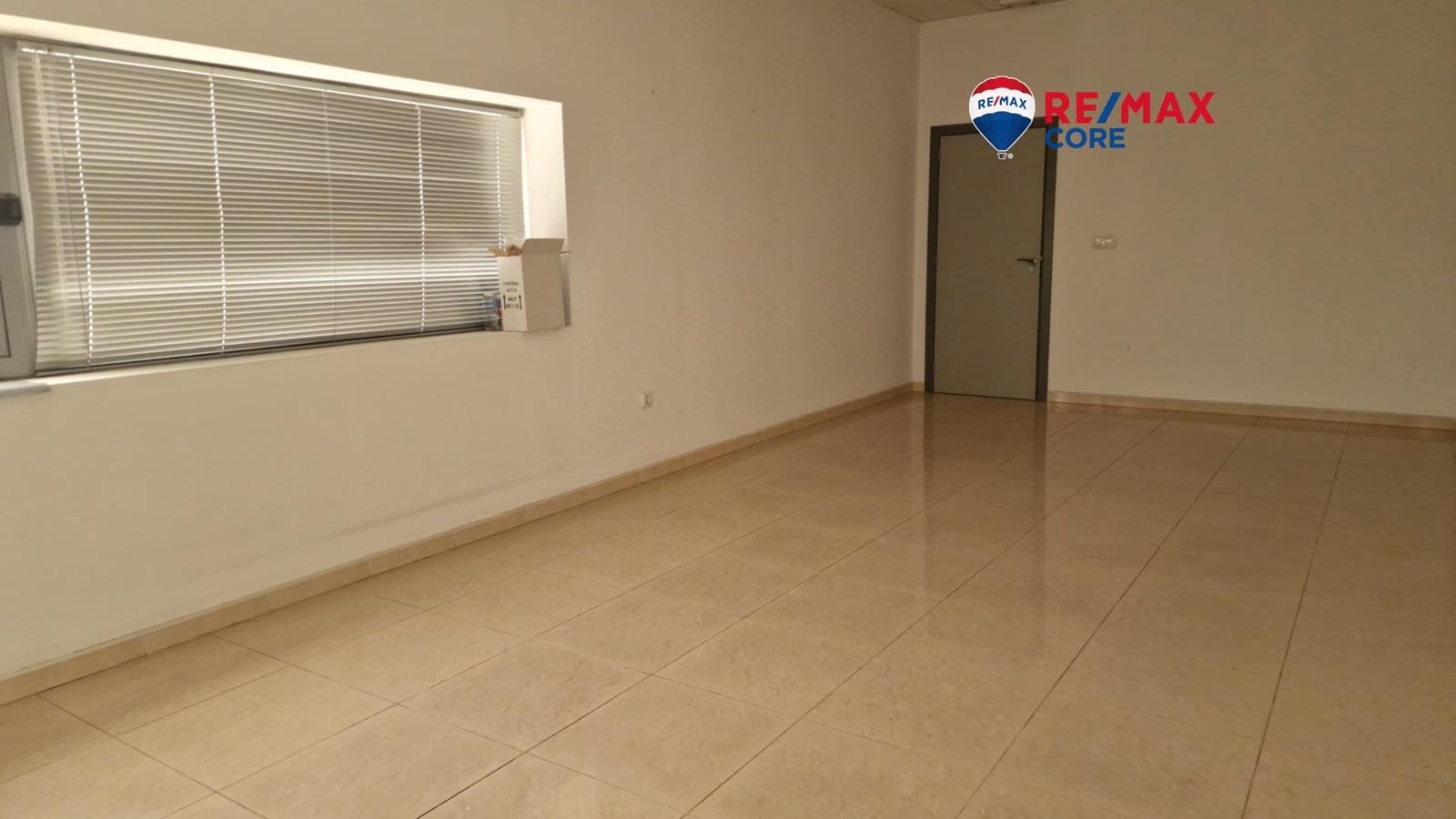 Kommersiell til leie i Almendralejo - € 400 (Ref: 9334966)