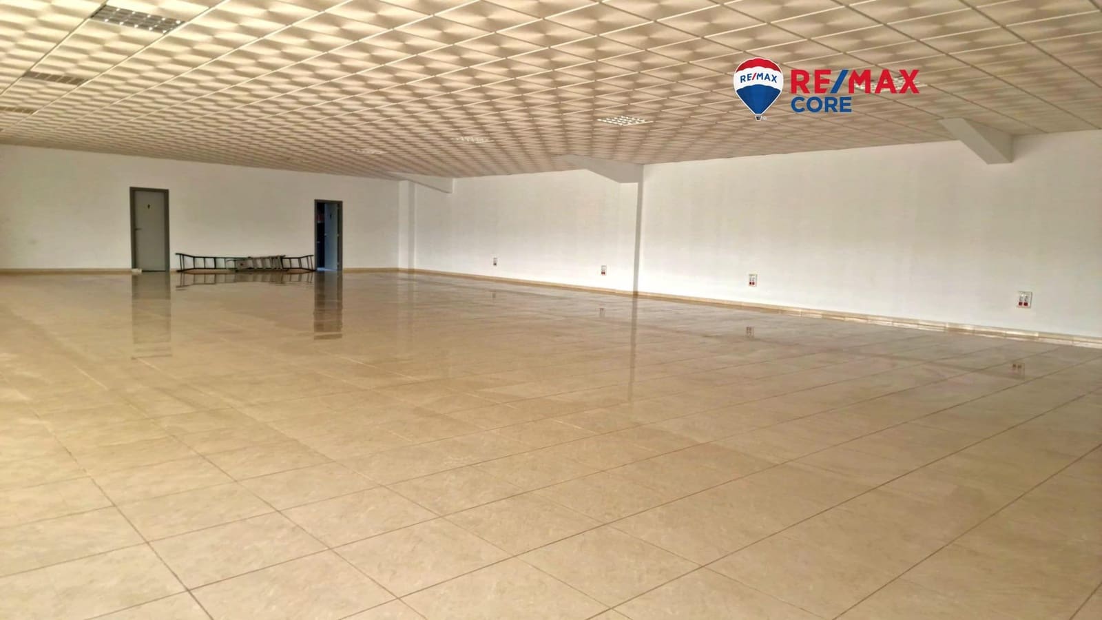 Kommersiell til leie i Almendralejo - € 400 (Ref: 9334966)