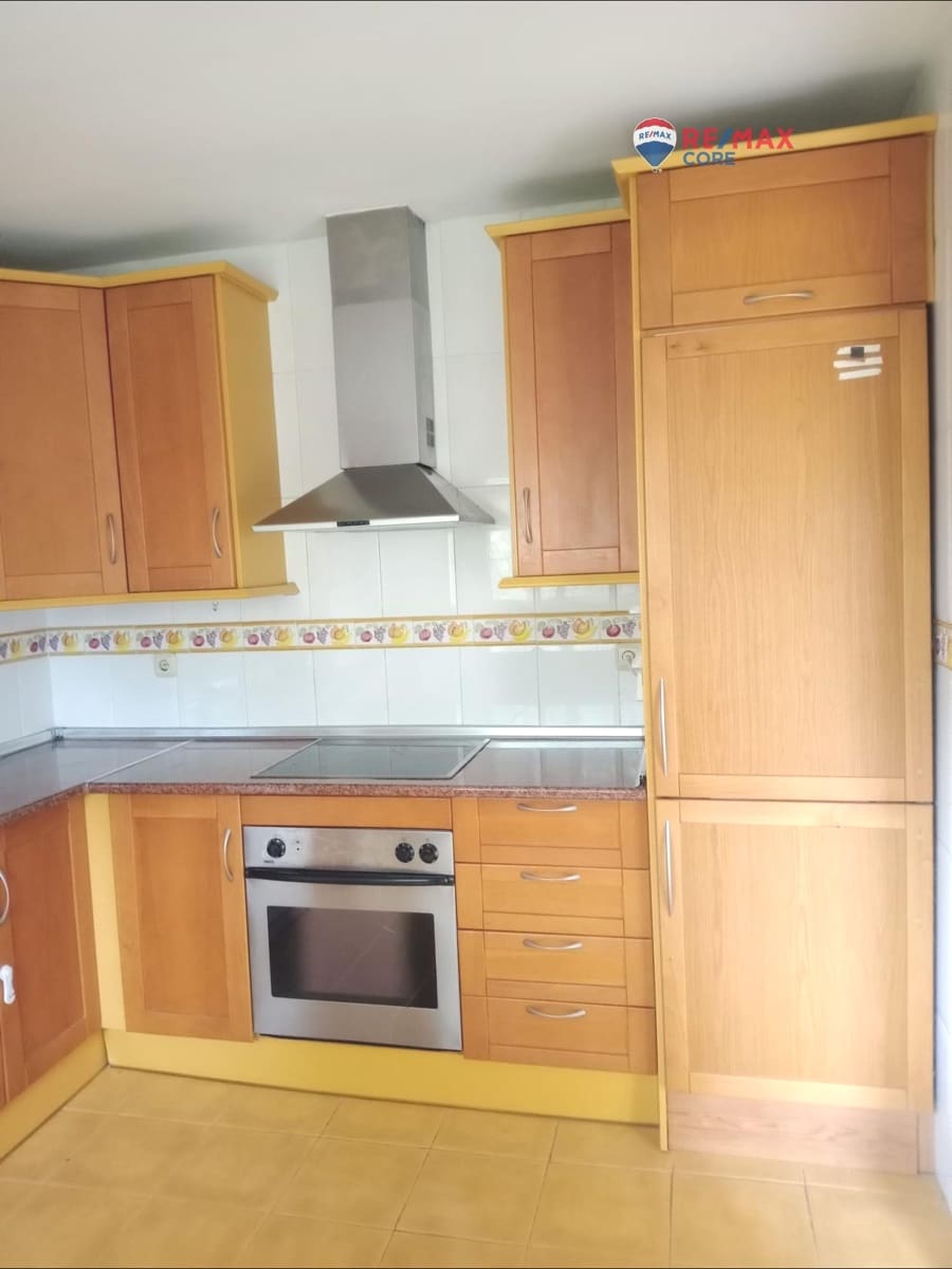 2 bedroom Flat for sale in Nueva Andalucia with pool garage - € 435,000 (Ref: 9362639)