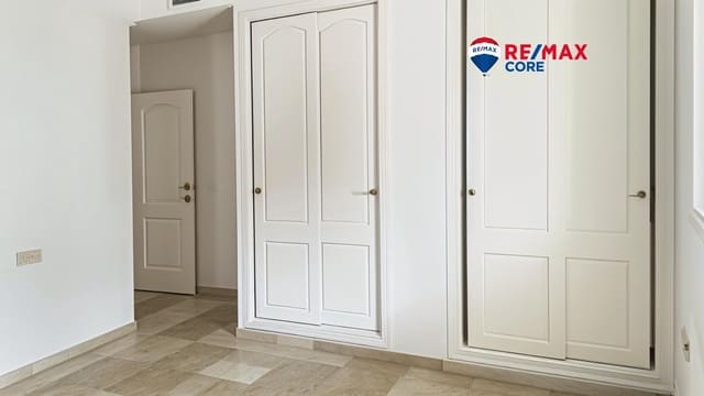 2 soveværelse Lejlighed til salg i Nueva Andalucia, Marbella med swimmingpool garage - € 435.000 (Ref: 9362639)