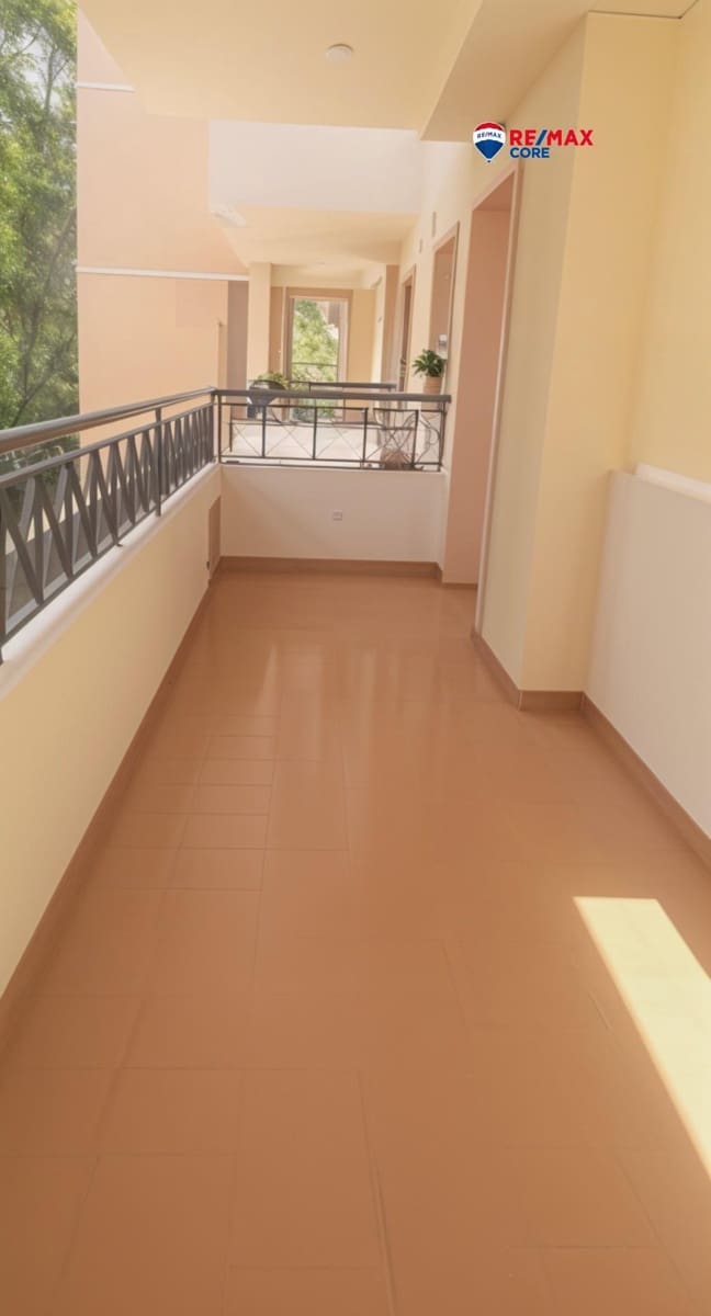 2 bedroom Flat for sale in Nueva Andalucia with pool garage - € 435,000 (Ref: 9362639)