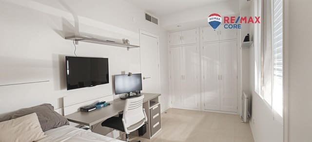 4 makuuhuone Rivitalo myytävänä paikassa Ciudad Jardín, Badajoz kaupunki mukana 
autotalli - 348 000 € (Ref: 9374047)