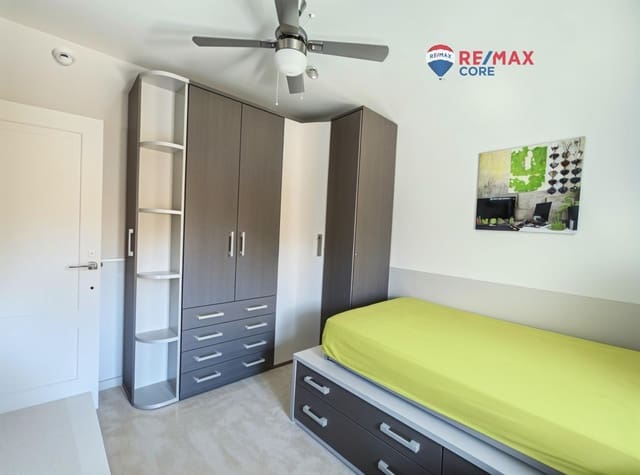 4 makuuhuone Rivitalo myytävänä paikassa Ciudad Jardín, Badajoz kaupunki mukana 
autotalli - 348 000 € (Ref: 9374047)