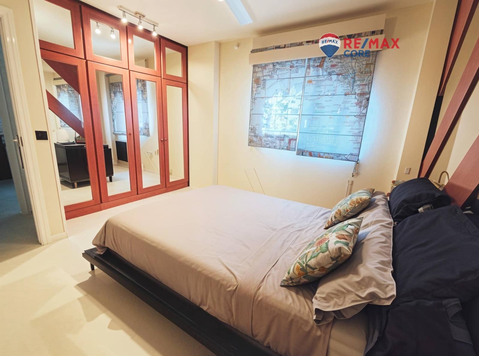 4 quarto Moradia em Banda para venda em Badajoz cidade com garagem - 348 000 € (Ref: 9374047)