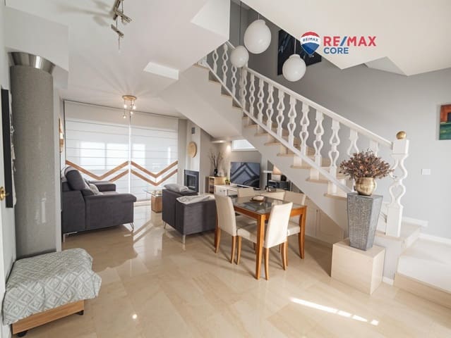 4 makuuhuone Rivitalo myytävänä paikassa Ciudad Jardín, Badajoz kaupunki mukana 
autotalli - 348 000 € (Ref: 9374047)