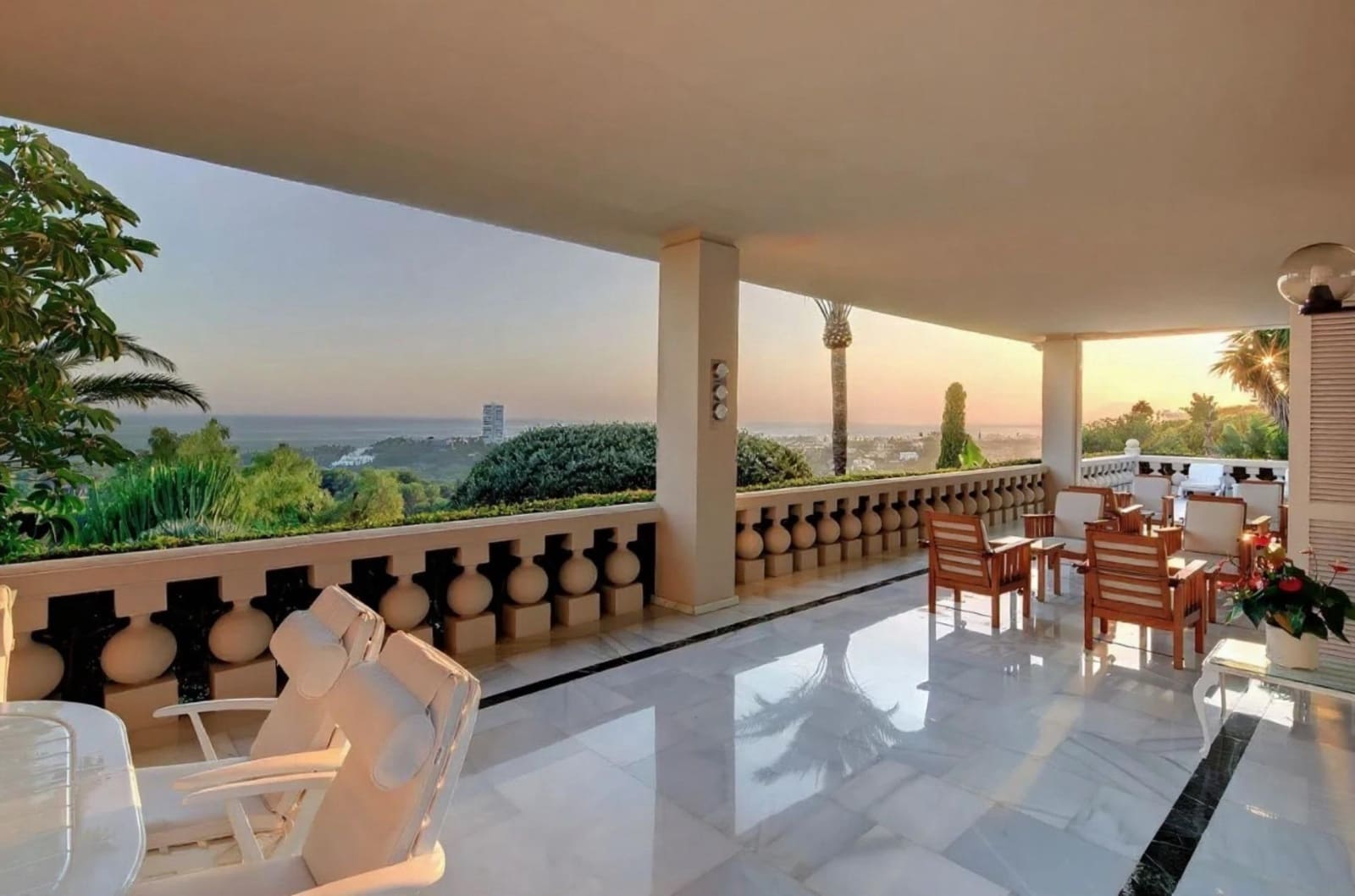 10 quarto Moradia para venda em Rio Real com piscina garagem - 10 000 000 € (Ref: 9375339)